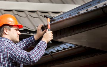 gutter repair Claybrooke Magna, Leicestershire